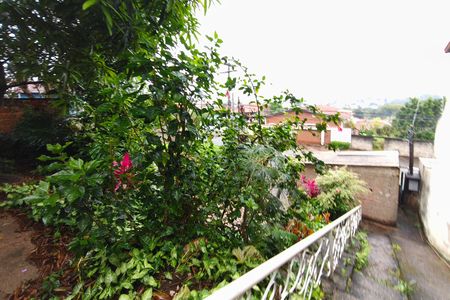 Casa à venda com 77m², 2 quartos e 1 vaga Casa à venda com 77m², 2 quartos e 1 vagaQuintal