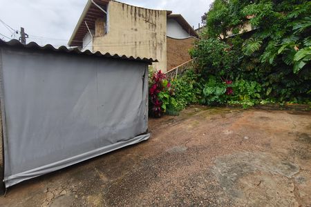 Casa à venda com 77m², 2 quartos e 1 vaga Casa à venda com 77m², 2 quartos e 1 vagaQuintal