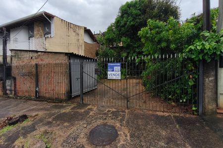 Casa à venda com 77m², 2 quartos e 1 vaga Casa à venda com 77m², 2 quartos e 1 vagaFachada