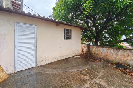 Casa à venda com 77m², 2 quartos e 1 vaga Casa à venda com 77m², 2 quartos e 1 vagaQuintal