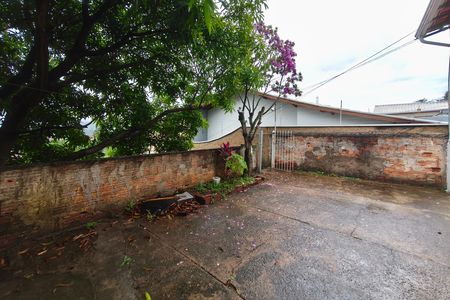 Casa à venda com 77m², 2 quartos e 1 vaga Casa à venda com 77m², 2 quartos e 1 vagaQuintal