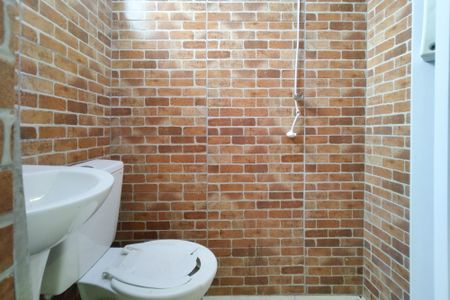 Casa de condomínio para alugar com 25m², 0 quarto e sem vagaBanheiro