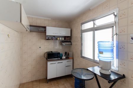 Apartamento à venda com 60m², 2 quartos e sem vaga Apartamento à venda com 60m², 2 quartos e sem vagaCozinha e Área de Serviço
