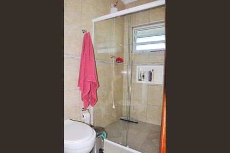 Casa à venda com 250m², 3 quartos e 5 vagas Casa à venda com 250m², 3 quartos e 5 vagasBanheiro/Suíte