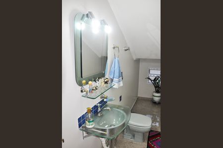 Casa à venda com 250m², 3 quartos e 5 vagas Casa à venda com 250m², 3 quartos e 5 vagasLavabo