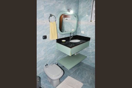 Casa à venda com 250m², 3 quartos e 5 vagas Casa à venda com 250m², 3 quartos e 5 vagasBanheiro/Suíte 2