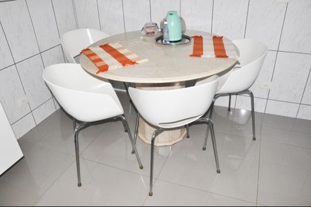 Casa à venda com 250m², 3 quartos e 5 vagas Casa à venda com 250m², 3 quartos e 5 vagasCozinha