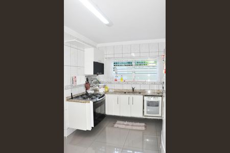 Casa à venda com 250m², 3 quartos e 5 vagas Casa à venda com 250m², 3 quartos e 5 vagasCozinha