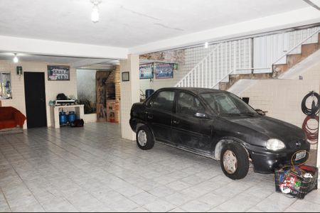 Casa à venda com 250m², 3 quartos e 5 vagas Casa à venda com 250m², 3 quartos e 5 vagasGaragem