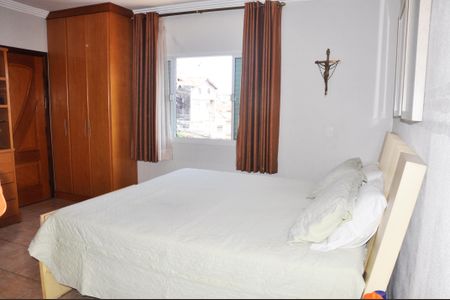 Casa à venda com 250m², 3 quartos e 5 vagas Casa à venda com 250m², 3 quartos e 5 vagasSuíte