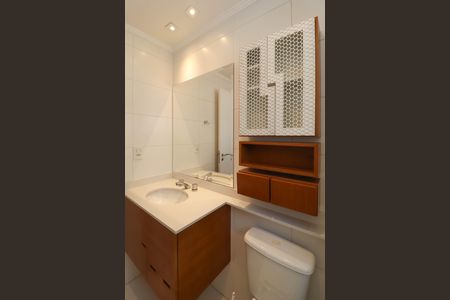 Apartamento para alugar com 62m², 2 quartos e 2 vagas Apartamento para alugar com 62m², 2 quartos e 2 vagasBanheiro da Suíte