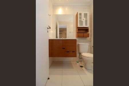 Apartamento para alugar com 62m², 2 quartos e 2 vagas Apartamento para alugar com 62m², 2 quartos e 2 vagasBanheiro da Suíte