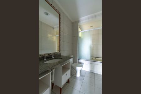 Apartamento à venda com 183m², 3 quartos e 3 vagasBanheiro da Suíte 2