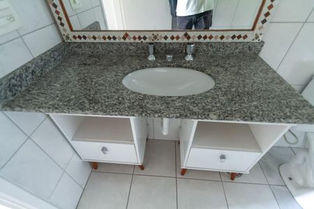 Apartamento à venda com 183m², 3 quartos e 3 vagasBanheiro da Suíte 2