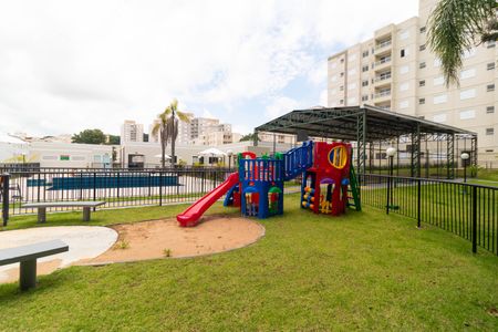 Apartamento à venda com 47m², 2 quartos e 1 vaga Apartamento à venda com 47m², 2 quartos e 1 vagaÁrea comum - Playground