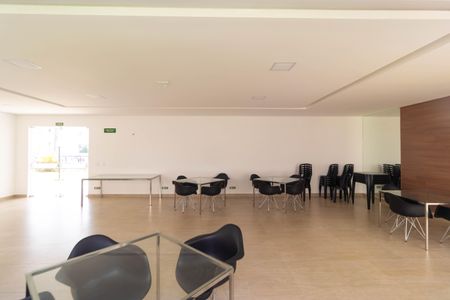 Apartamento à venda com 47m², 2 quartos e 1 vaga Apartamento à venda com 47m², 2 quartos e 1 vagaÁrea comum - Salão de festas