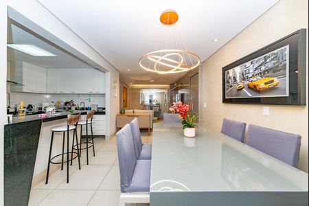 Apartamento à venda com 188m², 3 quartos e 3 vagasSala