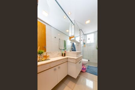 Apartamento à venda com 188m², 3 quartos e 3 vagasBanheiro Social