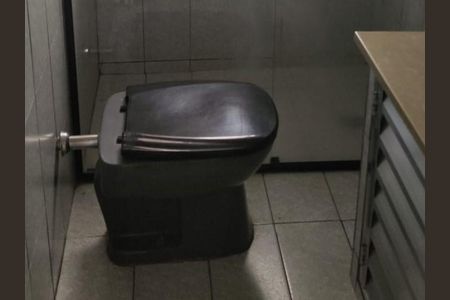 Casa à venda com 180m², 2 quartos e 2 vagasBanheiro 2