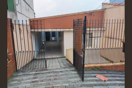 Casa à venda com 180m², 2 quartos e 2 vagasFachada