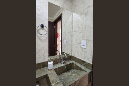 Apartamento para alugar com 85m², 2 quartos e 1 vagaLavabo