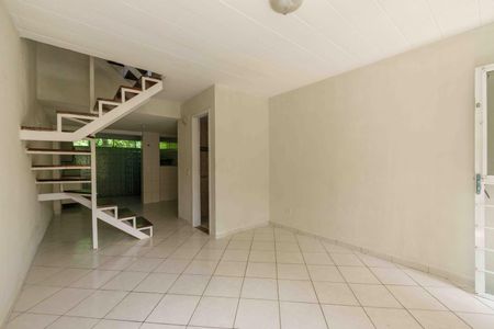 Casa de condomínio para alugar com 100m², 3 quartos e 1 vagaSala