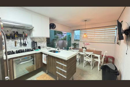 Apartamento à venda com 86m², 2 quartos e 1 vagaCozinha
