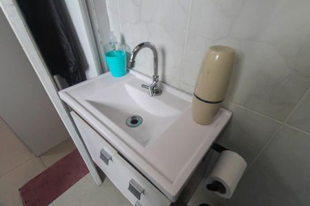 Casa de condomínio à venda com 125m², 3 quartos e 2 vagasBanheiro da Suíte 2