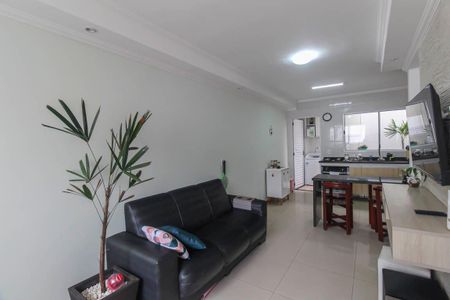 Casa de condomínio à venda com 125m², 3 quartos e 2 vagasSala