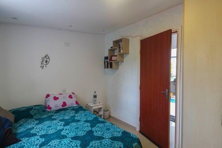 Casa de condomínio à venda com 125m², 3 quartos e 2 vagasSuíte 1