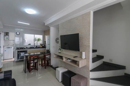 Casa de condomínio à venda com 125m², 3 quartos e 2 vagasSala