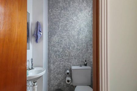 Casa de condomínio à venda com 125m², 3 quartos e 2 vagasLavabo