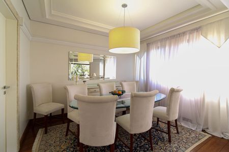 Apartamento à venda com 172m², 4 quartos e 3 vagas Apartamento à venda com 172m², 4 quartos e 3 vagasSala de Jantar