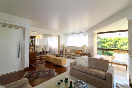 Apartamento à venda com 172m², 4 quartos e 3 vagas Apartamento à venda com 172m², 4 quartos e 3 vagasSala de Estar