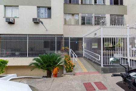 Apartamento para alugar com 55m², 2 quartos e 1 vagaFachada