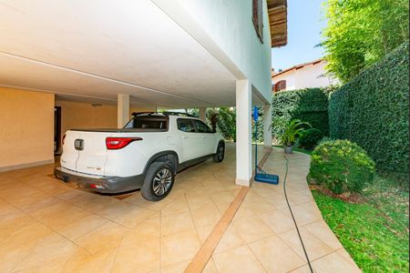 Casa à venda com 516m², 4 quartos e 4 vagasGaragem