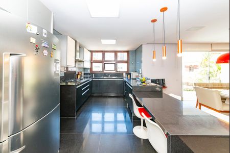 Casa à venda com 516m², 4 quartos e 4 vagasCozinha