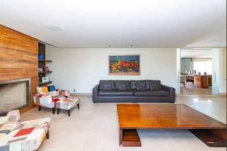 Casa à venda com 516m², 4 quartos e 4 vagasSala 3