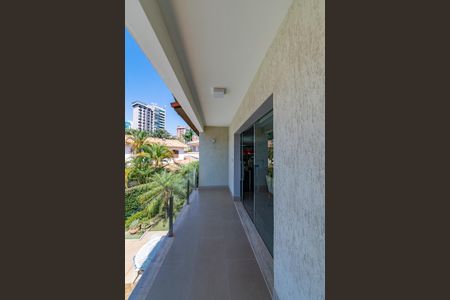 Casa à venda com 516m², 4 quartos e 4 vagasVaranda 2