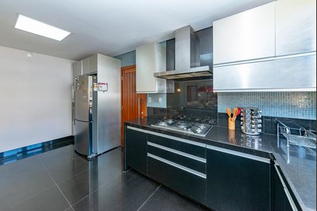 Casa à venda com 516m², 4 quartos e 4 vagasCozinha