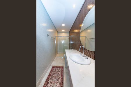 Casa à venda com 516m², 4 quartos e 4 vagasBanheiro Social 1