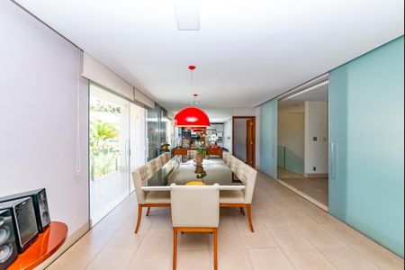 Casa à venda com 516m², 4 quartos e 4 vagasSala 4