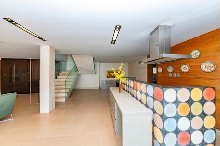 Casa à venda com 516m², 4 quartos e 4 vagasSala 1