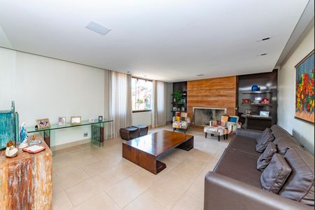 Casa à venda com 516m², 4 quartos e 4 vagasSala 3