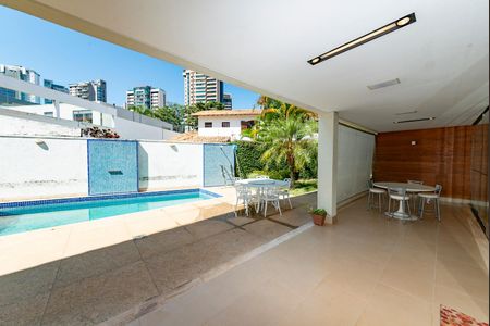 Casa à venda com 516m², 4 quartos e 4 vagasVaranda
