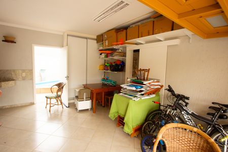 Casa à venda com 200m², 3 quartos e 2 vagasGaragem