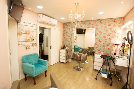 Casa à venda com 200m², 3 quartos e 2 vagasAnexo/studio/salão de beleza/escritório