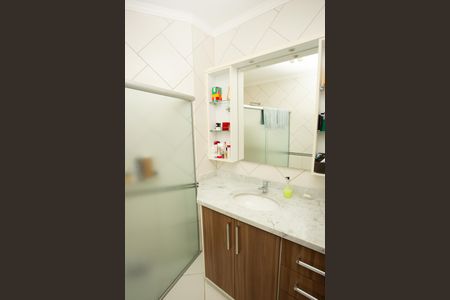 Casa à venda com 200m², 3 quartos e 2 vagasBanheiro da Suíte