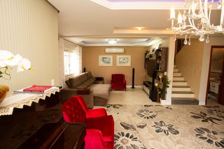 Casa à venda com 200m², 3 quartos e 2 vagasSala