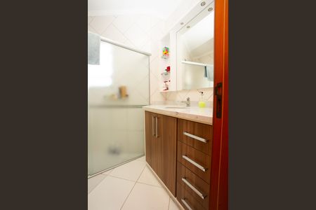 Casa à venda com 200m², 3 quartos e 2 vagasBanheiro da Suíte